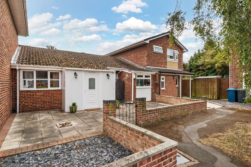 Property photo 1 of 21 Picture No. 13