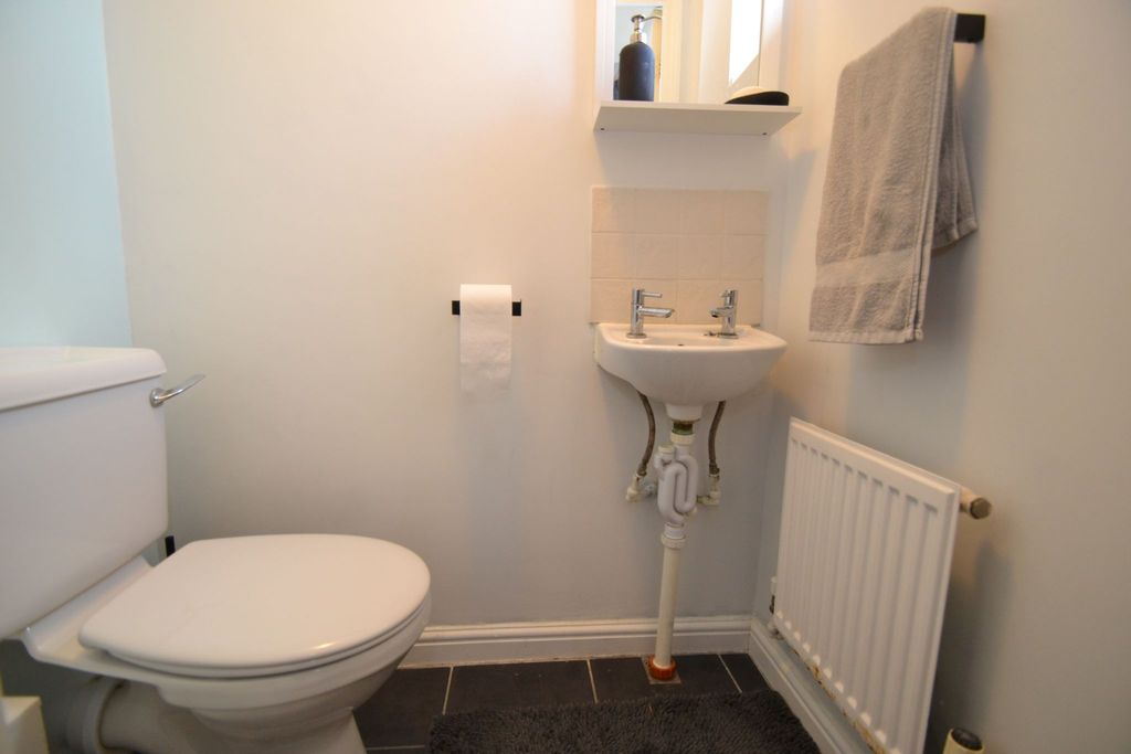 Property photo 2 of 19 Photograph 2