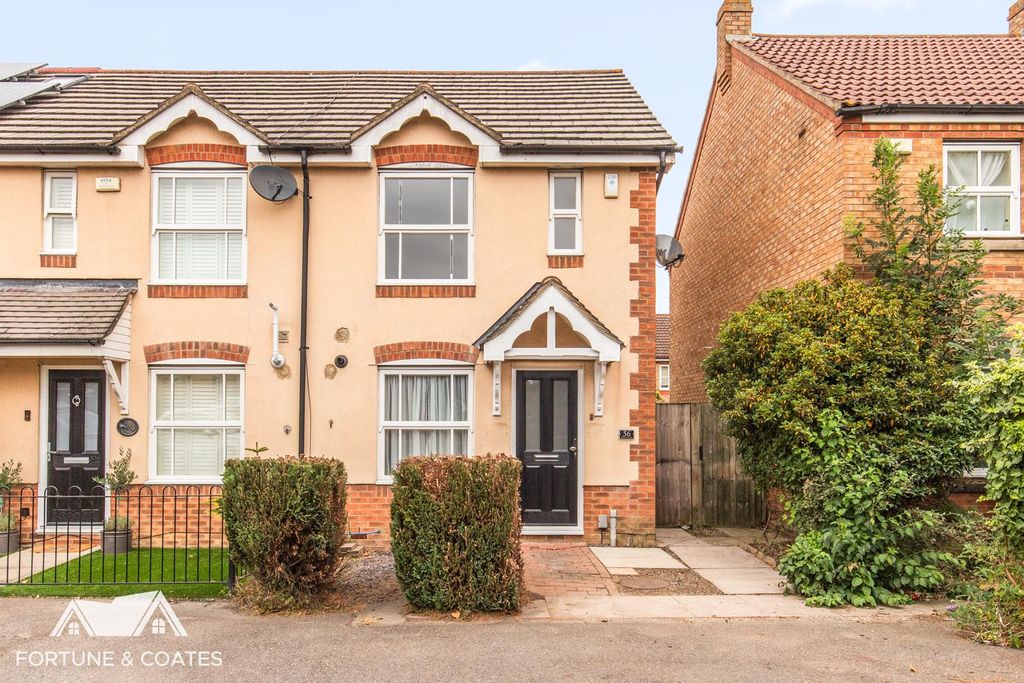 Property photo 1 of 16 Doultonclose_18.Jpg