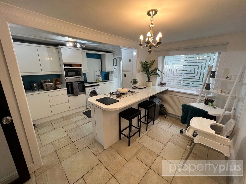 Property photo 2 of 11 Picture No. 08