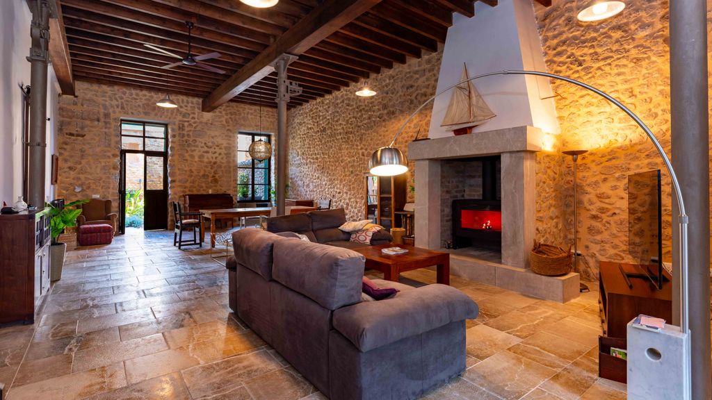 Property photo 2 of 29 80269 Small-7.Jpg