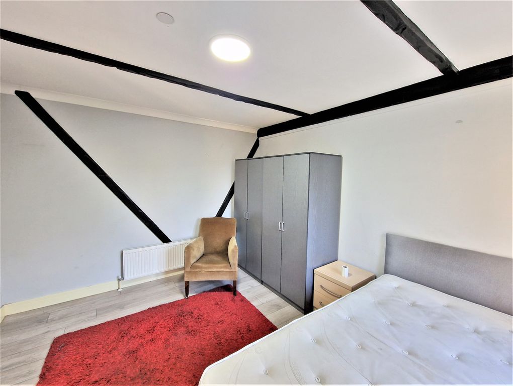 Property photo 1 of 3 Room