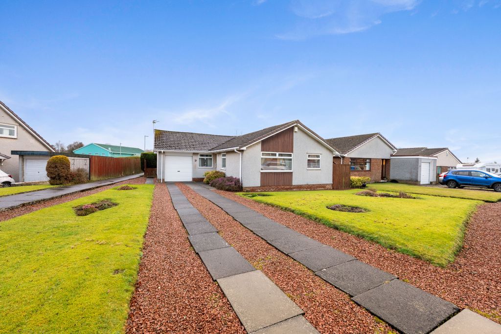 Property photo 2 of 20