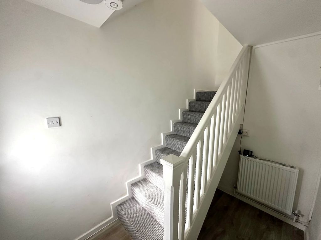 Property photo 2 of 11 Image