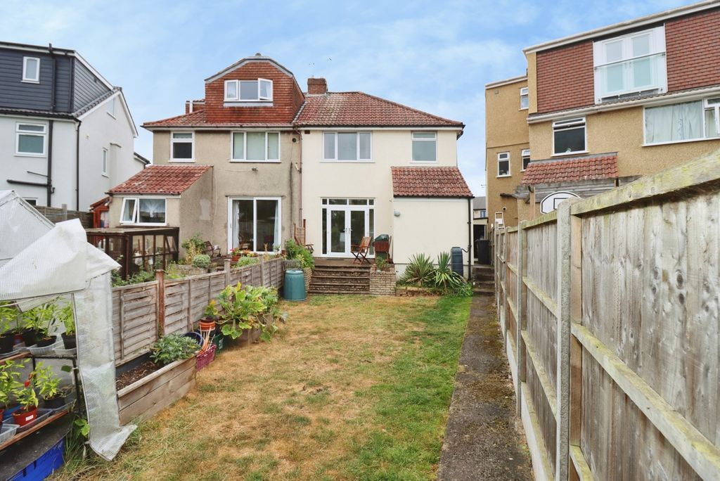 Property photo 2 of 25 Pbox-Img.Jpg