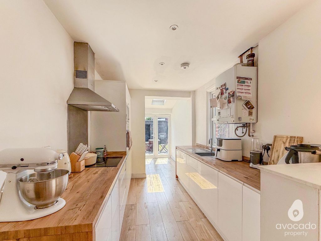 Property photo 2 of 22 5318117