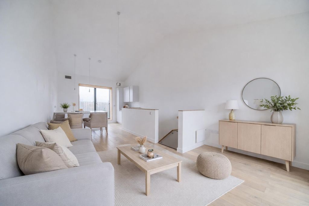 Property photo 2 of 9 Abf8E171-B988-4652-822d-23243c615E66.Png