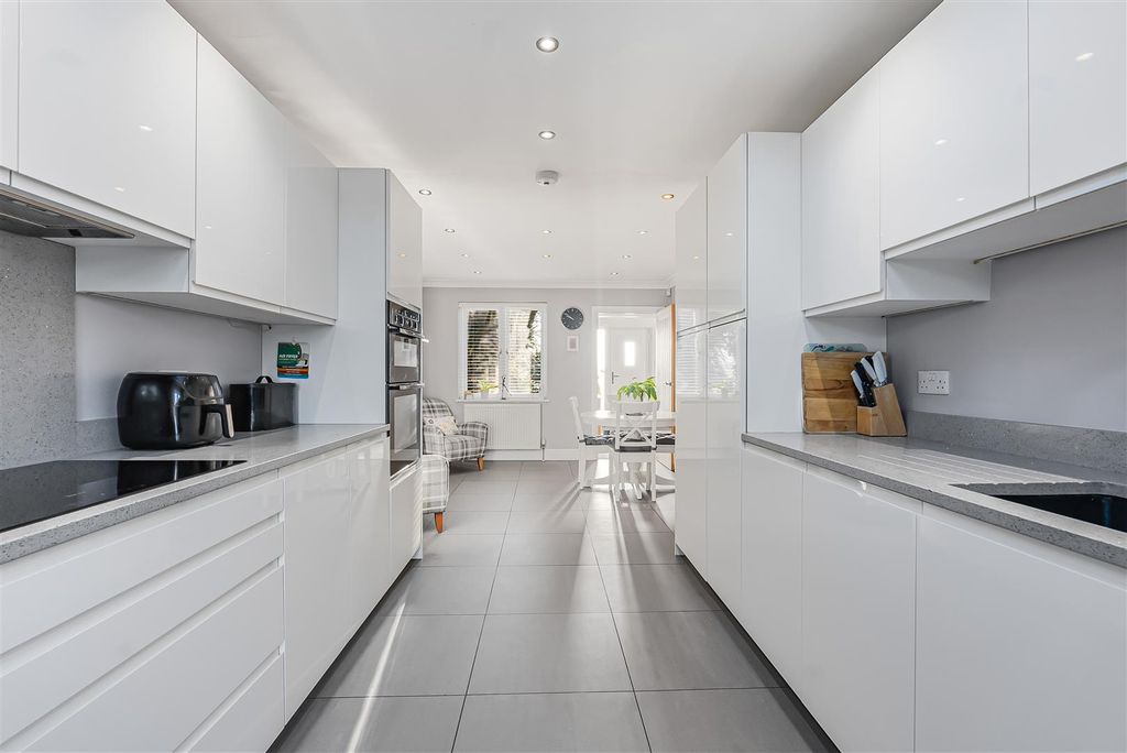 Property photo 2 of 31 35_70862.Jpg