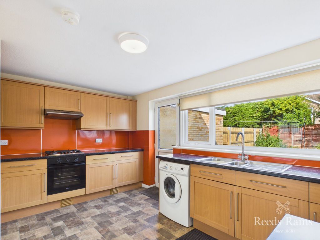 Property photo 3 of 22 Dining Kitchen