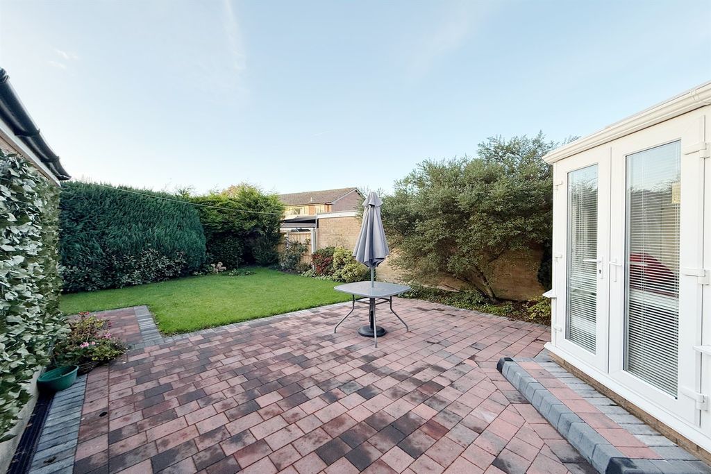 Property photo 2 of 18 Rear Garden