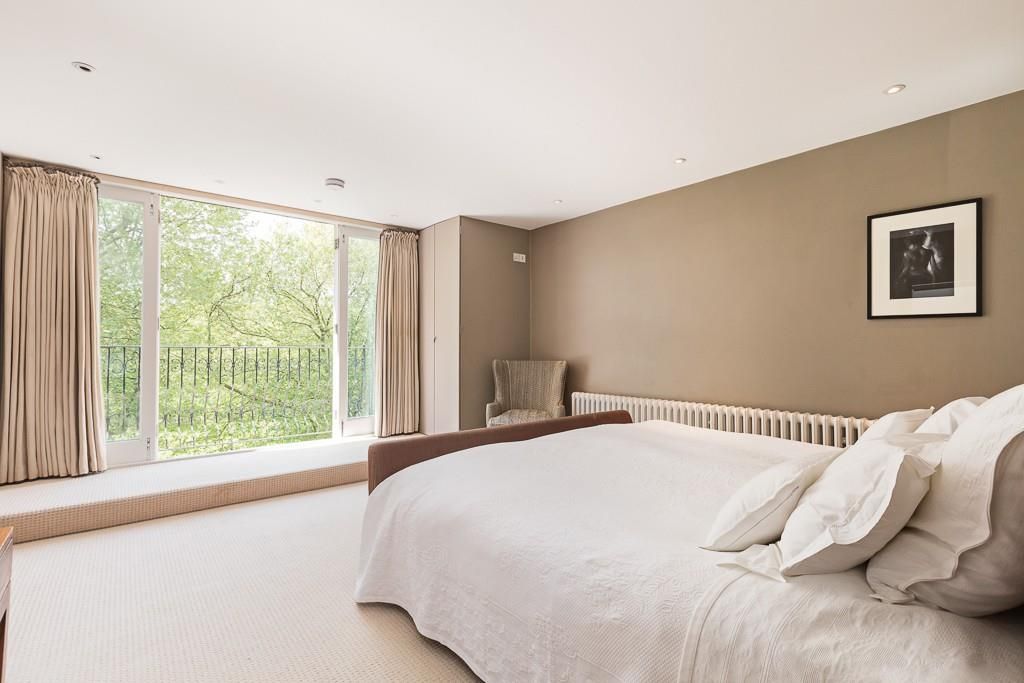 Property photo 2 of 19 Image