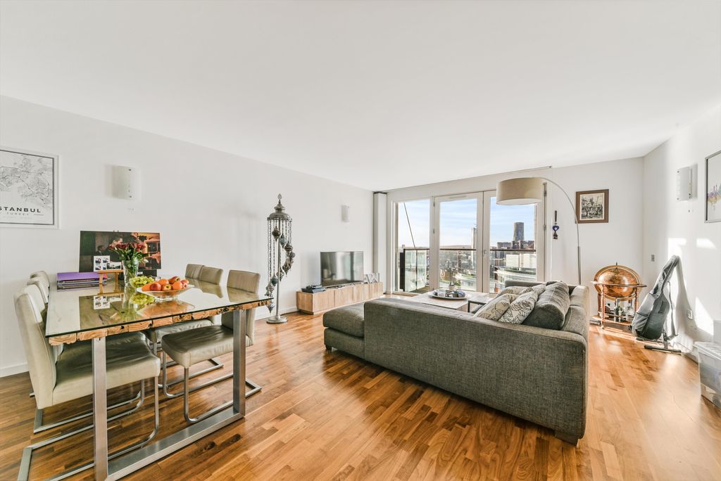 Property photo 1 of 11 Image