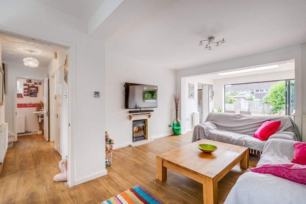 Property photo 3 of 30 4415447
