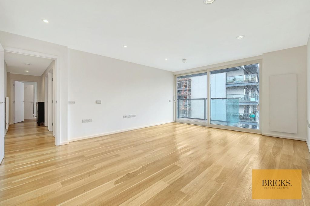 Property photo 3 of 29