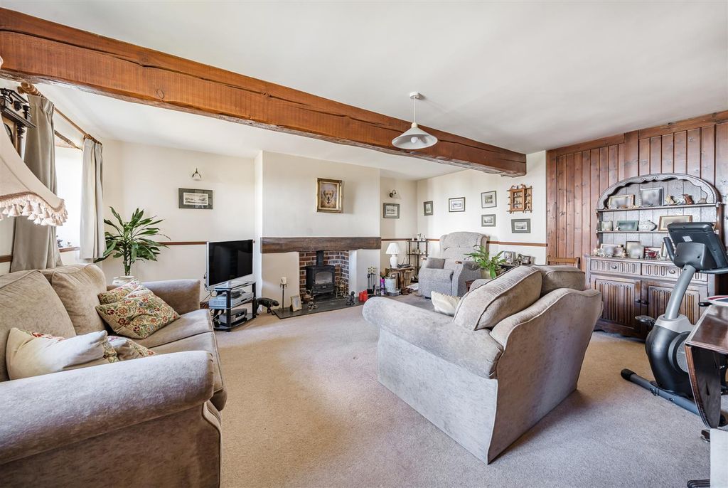 Property photo 2 of 24 Sitting Room