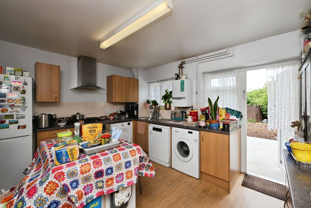 Property photo 2 of 16