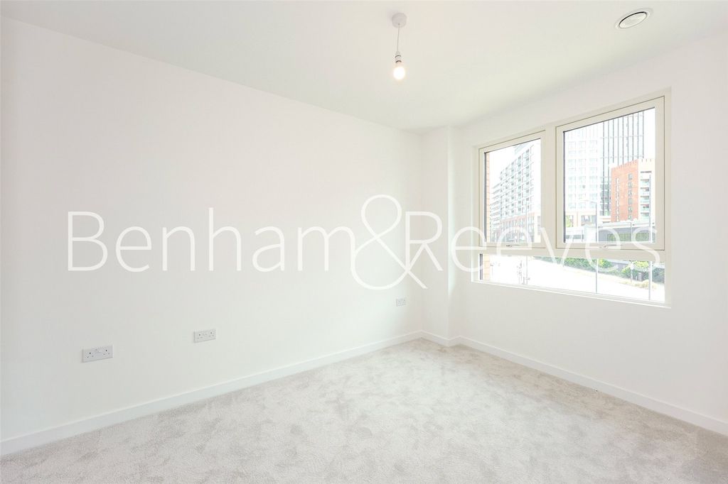 Property photo 3 of 14 Picture No. 10