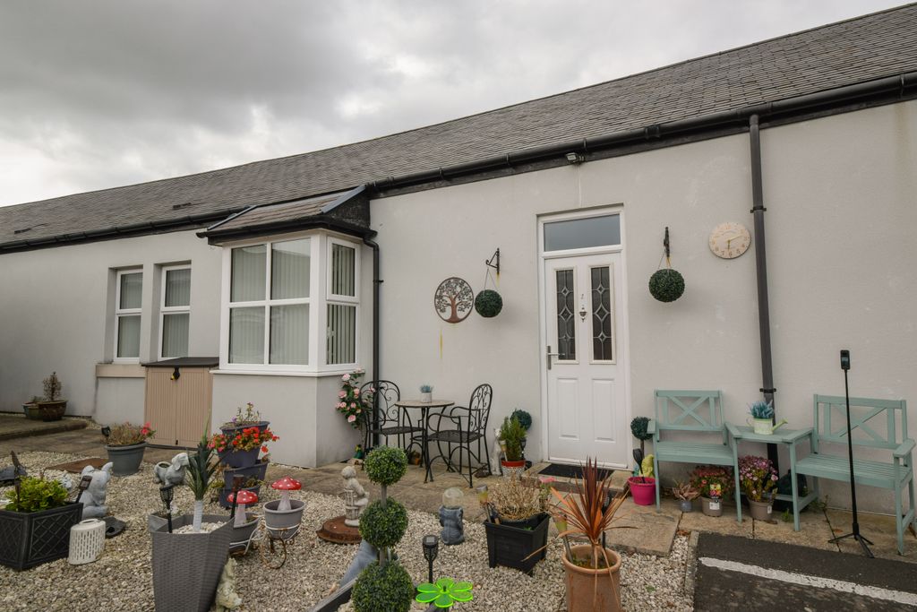 Property photo 3 of 4