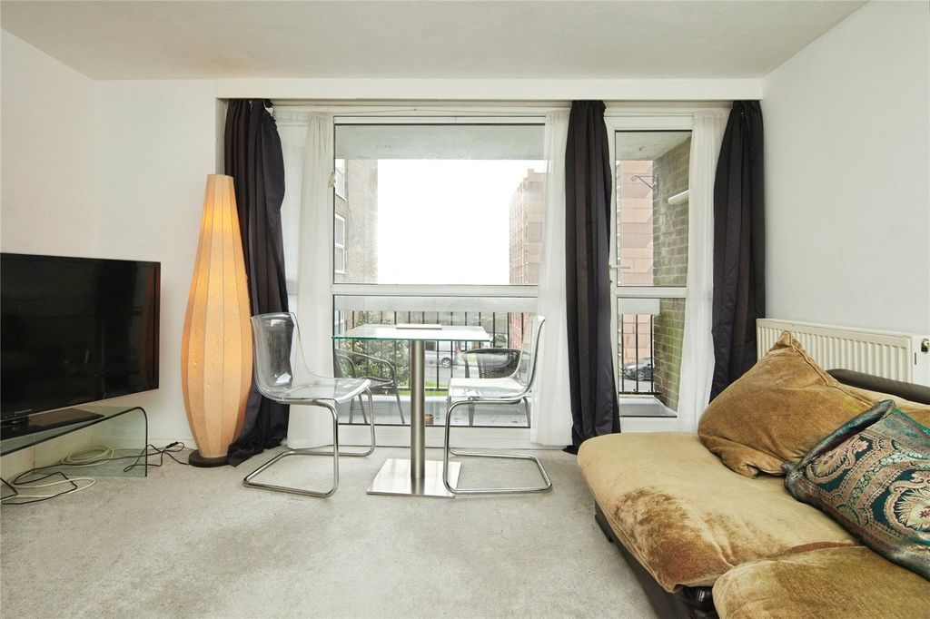 Property photo 3 of 21 Picture No. 07