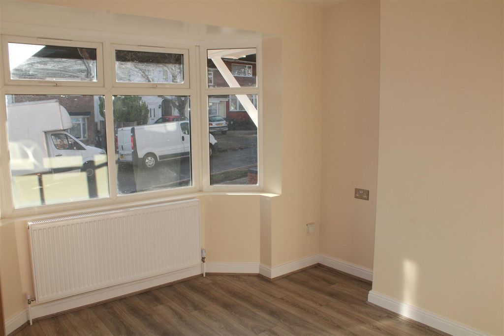 Property photo 3 of 18 Img_8786.Jpg