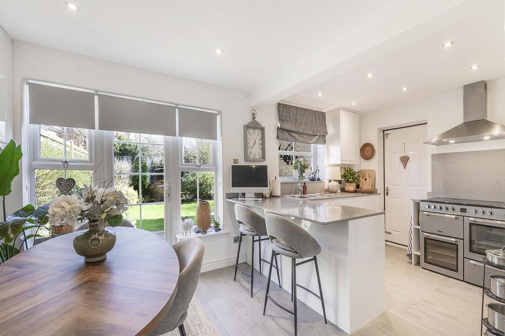 Property photo 2 of 16 Kitchen/Diner