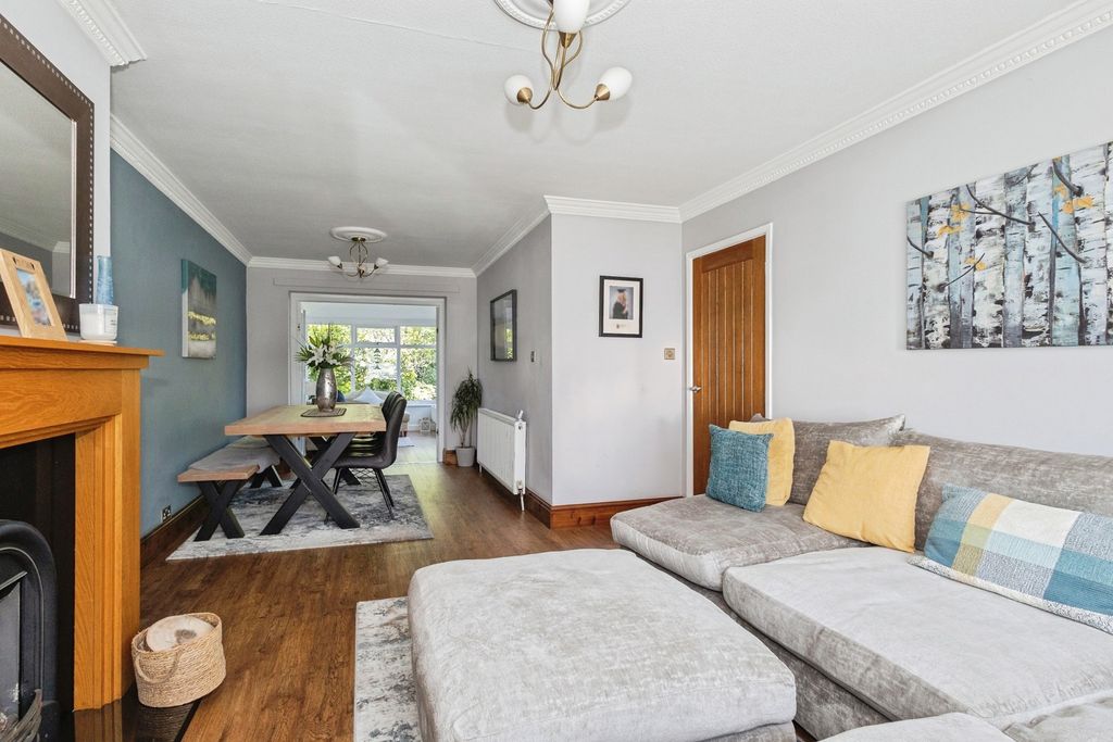 Property photo 3 of 27 Pbox-Img.Jpg