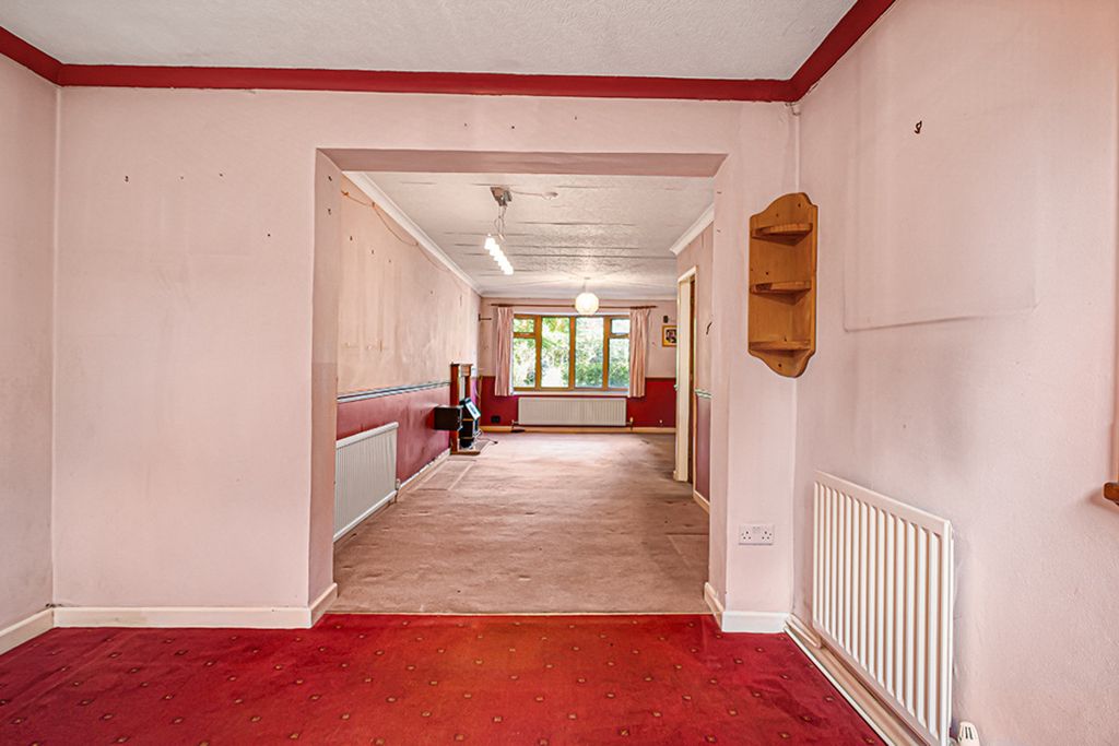 Property photo 3 of 27
