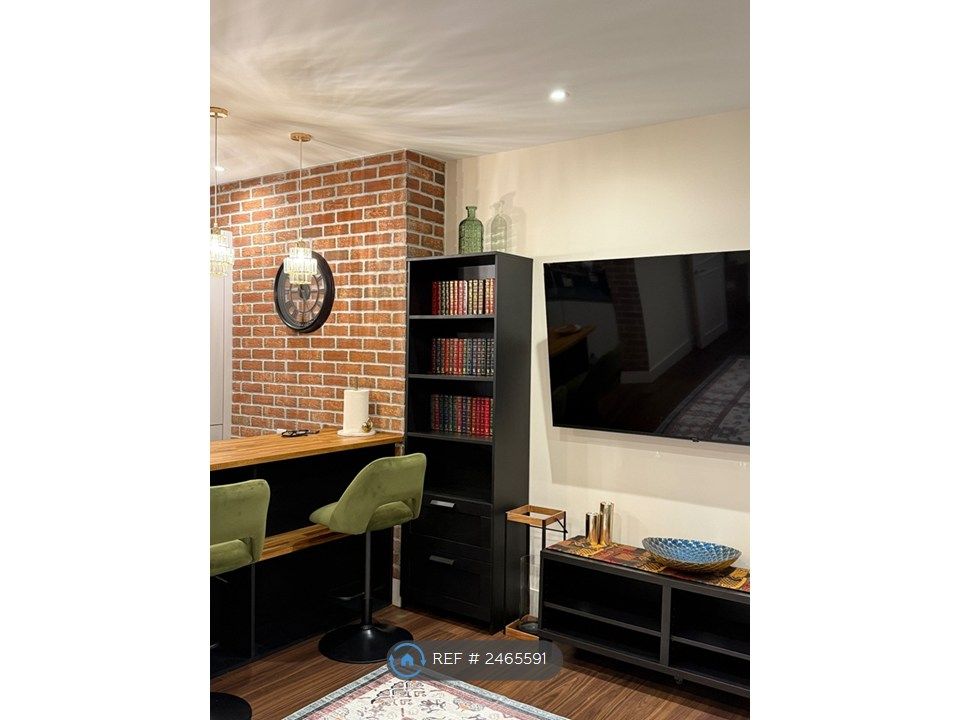 Property photo 1 of 35