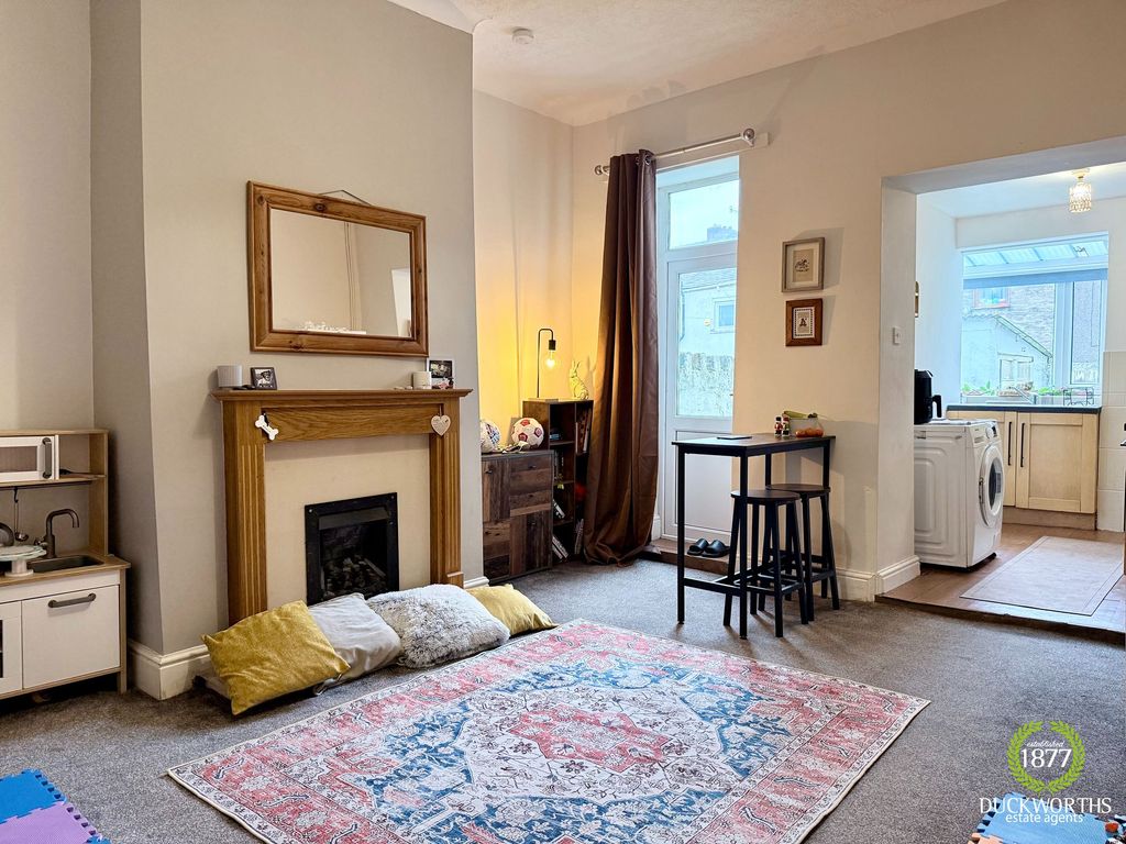 Property photo 3 of 18