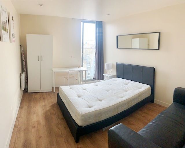 Property photo 1 of 5