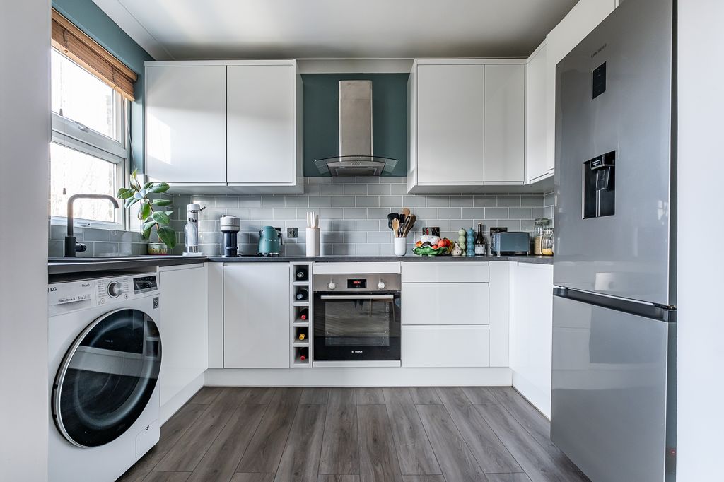 Property photo 2 of 9