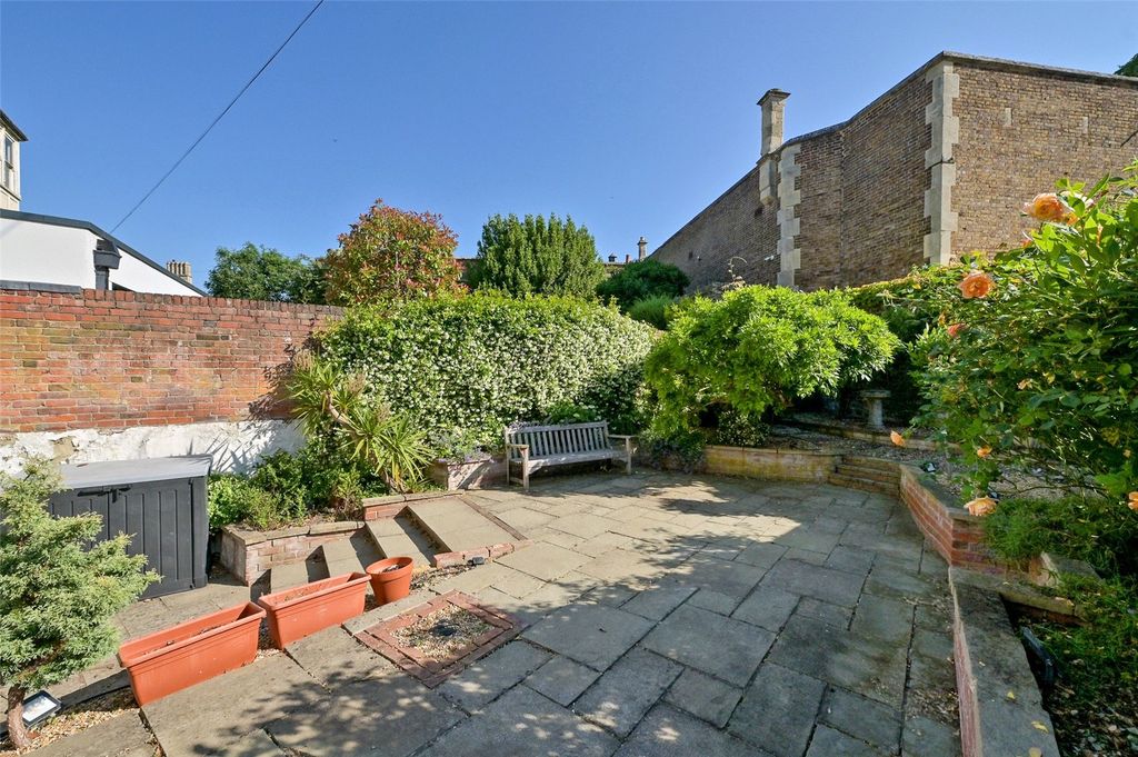 Property photo 2 of 14 Picture No. 03
