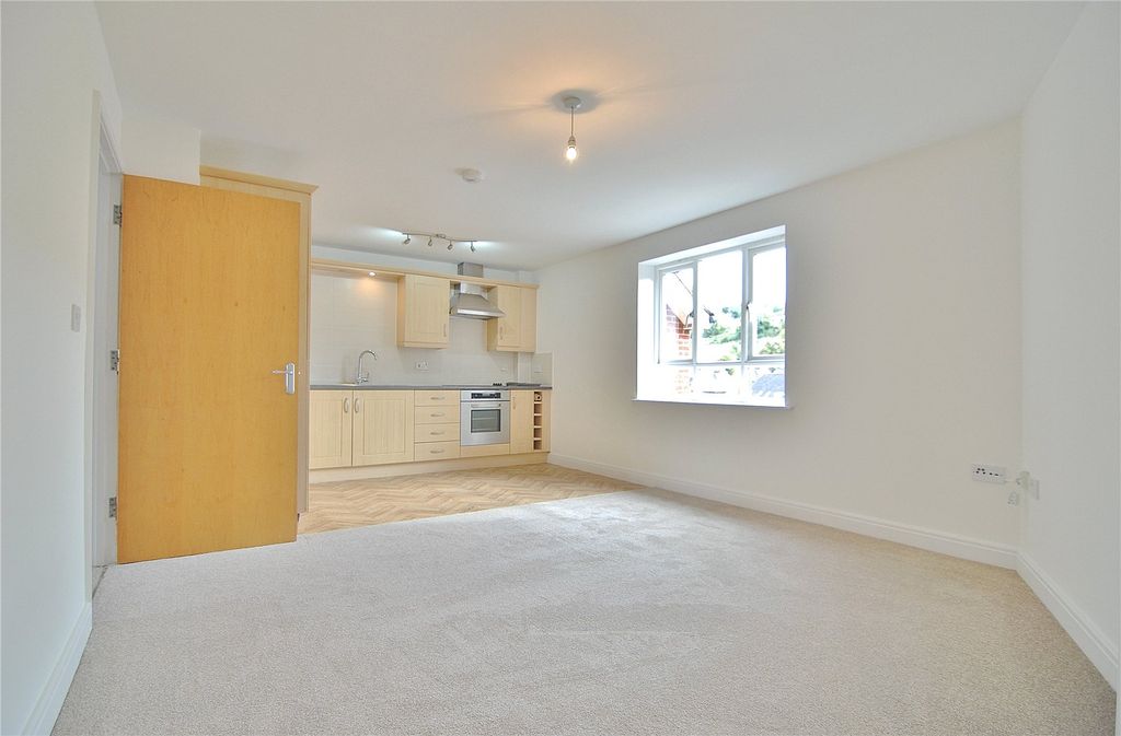 Property photo 2 of 10 Picture No. 04