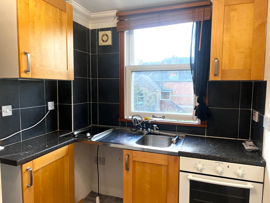 Property photo 2 of 5 Kitchen