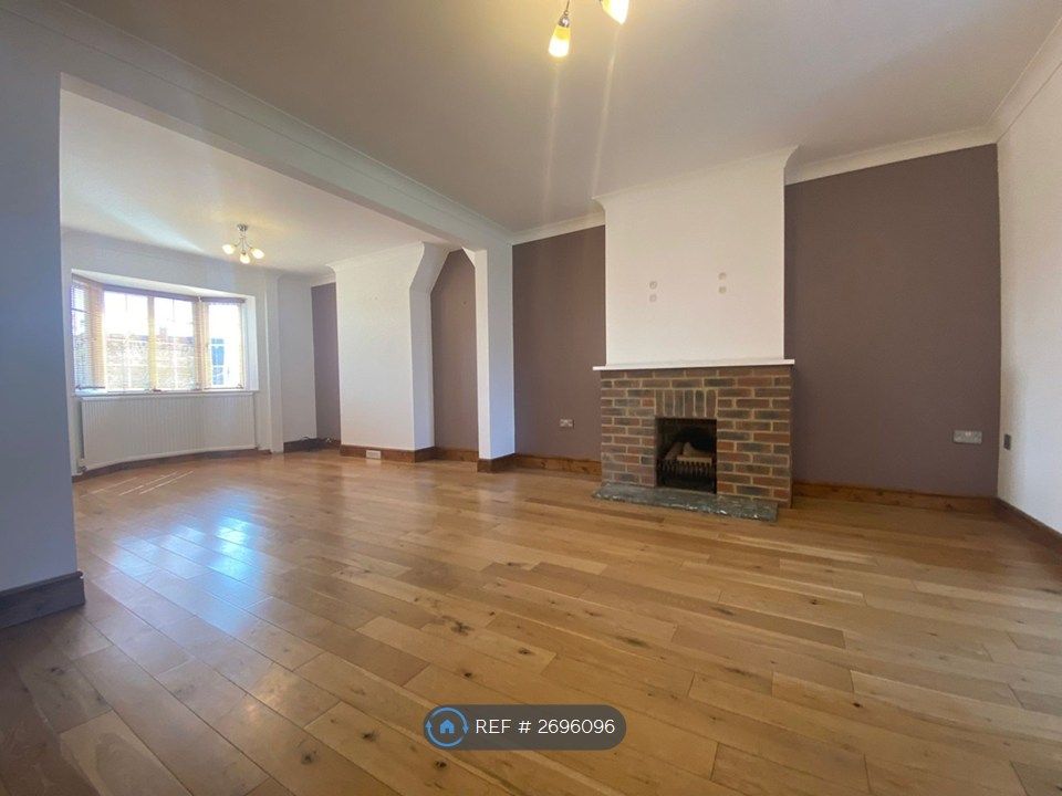 Property photo 2 of 14 Living Room