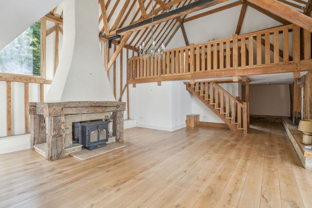 Property photo 3 of 22