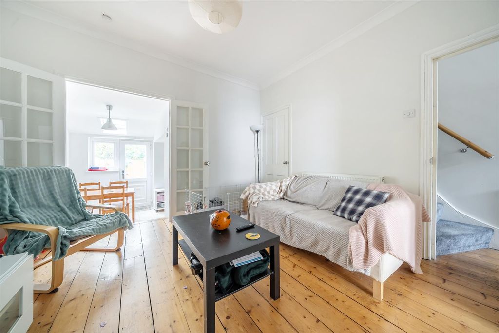 Property photo 3 of 17 1376801-4-690E00Aa8576A.Jpg