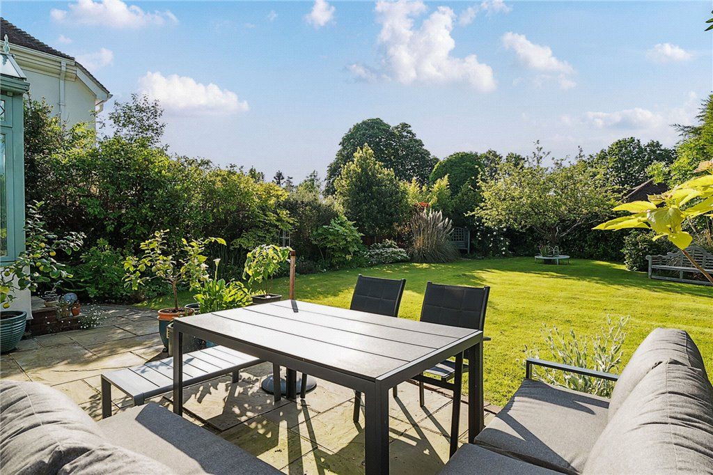 Property photo 3 of 25 Garden