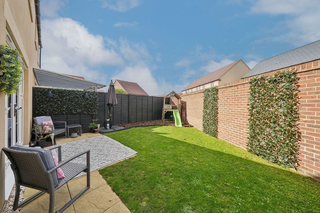 Property photo 2 of 22