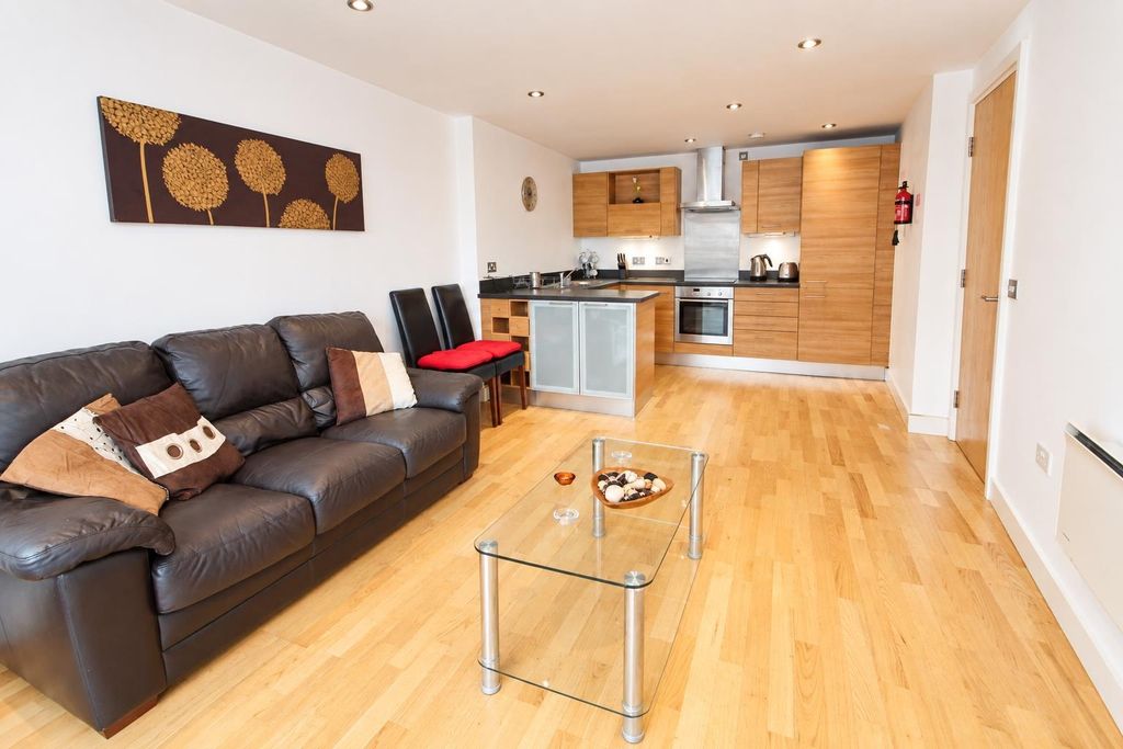 Property photo 1 of 6 Bright Open-Plan Living Room With Wooden Floors...