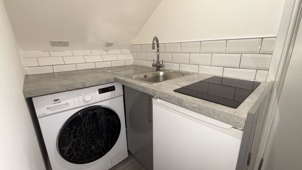 Property photo 3 of 6 Img_1501