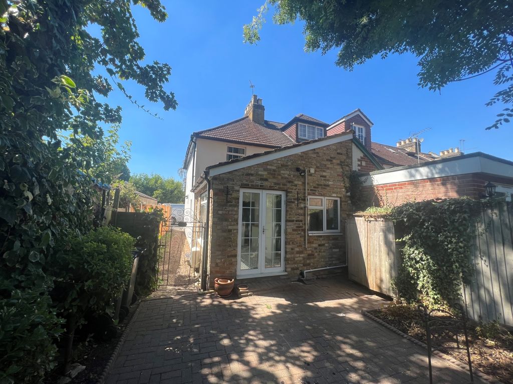 Property photo 1 of 12 Rear