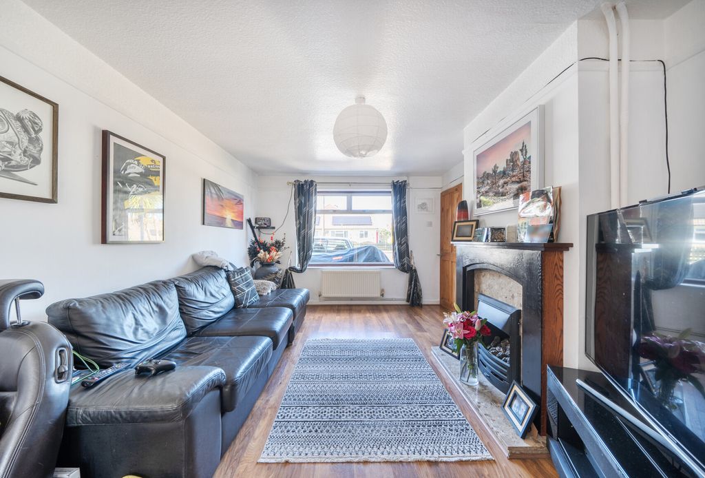 Property photo 2 of 10 1480889-12-6A356c...