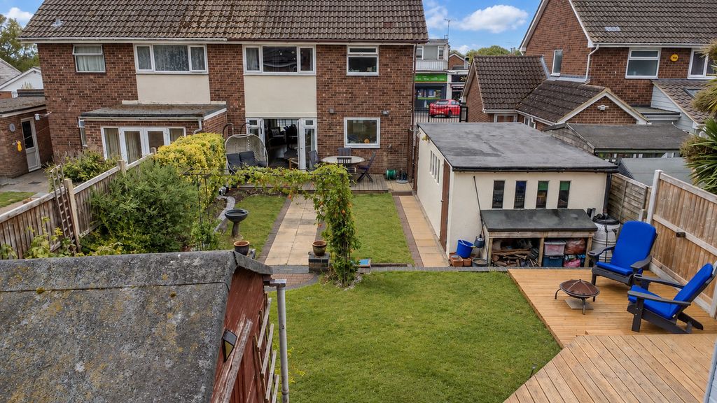 Property photo 2 of 11