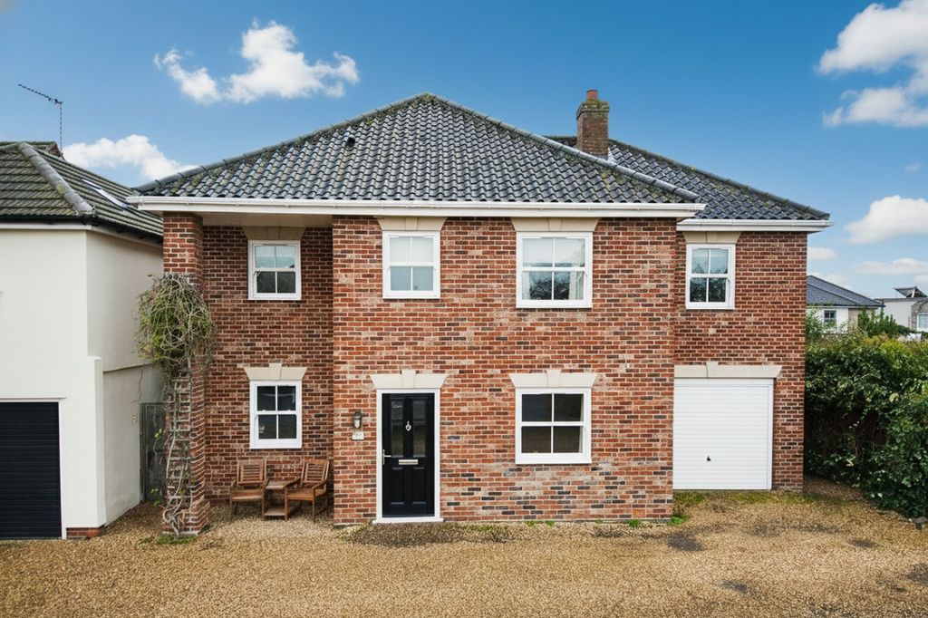 Property photo 1 of 26