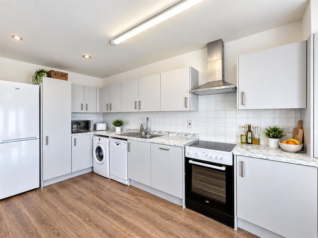 Property photo 1 of 13 Kitchen