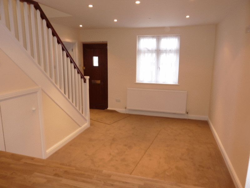 Property photo 2 of 10 Entrance