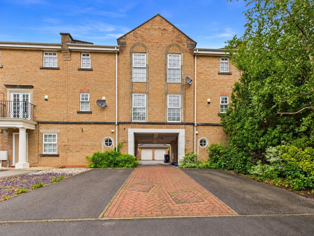 Property photo 1 of 22