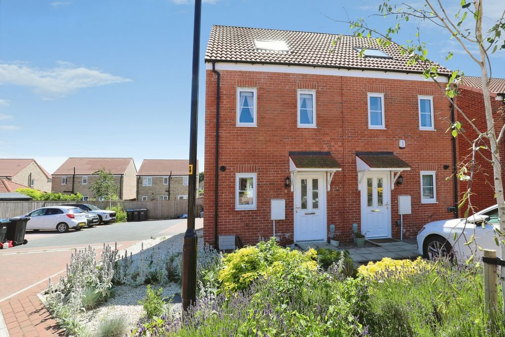 Property photo 1 of 18 Pbox-Img.Jpg