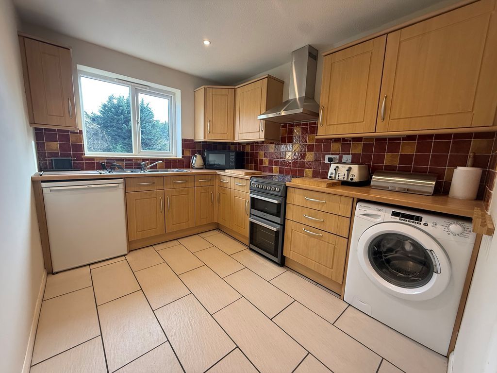 Property photo 3 of 5 Photo 4